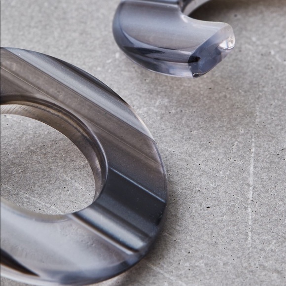 Flat Hoop Earring - Picture 2 of 4